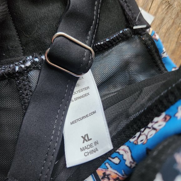 Meet.Curve One-Piece Swimsuit - Picture 6 of 9